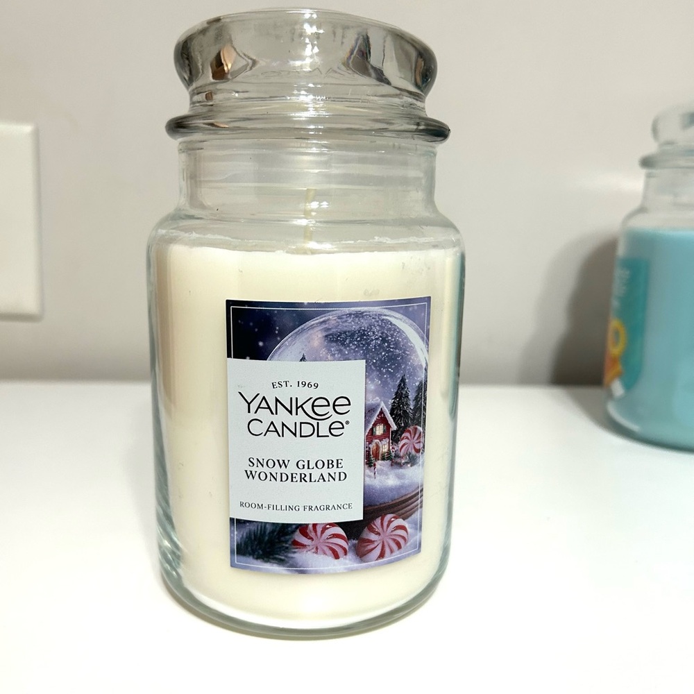 New Yankee Candle, Snow‎ Globe